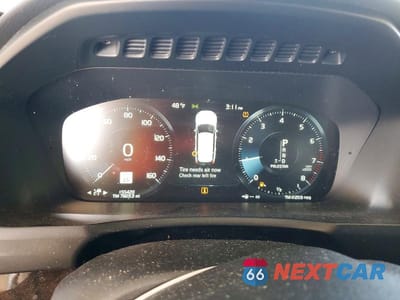 Zdjęcie 9 z 11 samochodu: 2016 VOLVO XC90 T6 VIN:YV4A22PK5G1093522 - miniatura