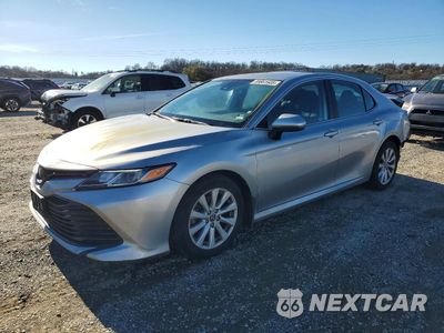 2020 TOYOTA CAMRY LE 4T1C11AK3LU319191 - główne zdjęcie licytacji z USA - miniatura