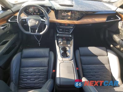 Zdjęcie 8 z 12 samochodu: 2024 AUDI E-TRON GT PRESTIGE VIN:WAUDJBFW5R7000230 - miniatura