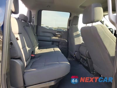 Zdjęcie 10 z 12 samochodu: 2021 CHEVROLET SILVERADO K1500 TRAIL BOSS CUSTOM VIN:3GCPYCEF3MG116350 - miniatura