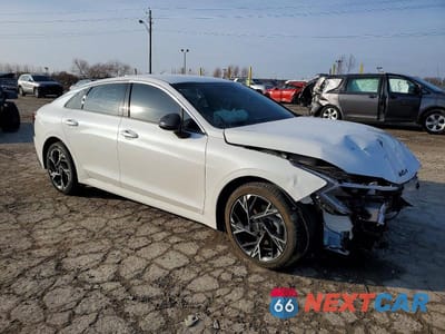 Czwarte zdjęcie samochodu z boku: 2025 KIA K5 GT-LINE VIN:KNAG64J79S5329122 - miniatura