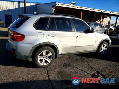 Trzecie zdjęcie samochodu z tyłu: 2009 BMW X5 XDRIVE35D VIN:5UXFF03559LJ95474 - miniatura