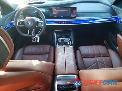 Zdjęcie 8 z 14 samochodu: 2024 BMW I7 EDRIVE50 VIN:WBY43EJ0XRCR34343 - miniatura