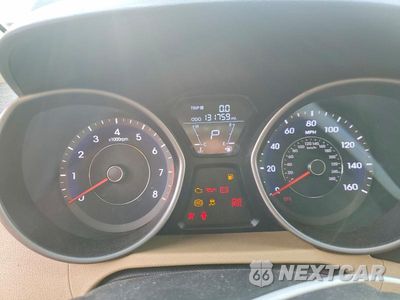 Zdjęcie 9 z 12 samochodu: 2013 HYUNDAI ELANTRA GLS VIN:5NPDH4AEXDH376953 - miniatura