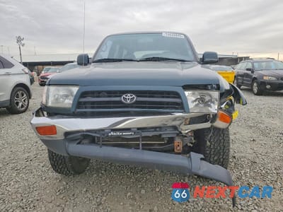 Piąte zdjęcie samochodu w środku: 1998 TOYOTA 4RUNNER LIMITED VIN:JT3HN87R3W0152164 - miniatura