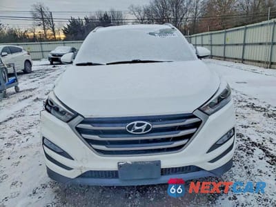 Piąte zdjęcie samochodu w środku: 2018 HYUNDAI TUCSON SEL VIN:KM8J3CA44JU671417 - miniatura