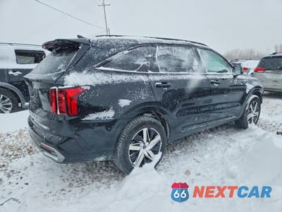 Trzecie zdjęcie samochodu z tyłu: 2022 KIA SORENTO EX VIN:5XYRH4LF9NG157728 - miniatura