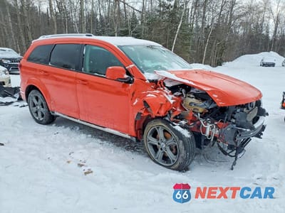Czwarte zdjęcie samochodu z boku: 2018 DODGE JOURNEY CROSSROAD VIN:3C4PDDGG6JT189531 - miniatura