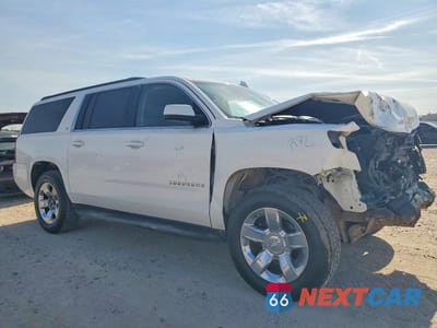 Czwarte zdjęcie samochodu z boku: 2020 CHEVROLET SUBURBAN K1500 LT VIN:1GNSKHKC8LR157744 - miniatura