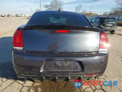 Zdjęcie 6 z 12 samochodu: 2016 CHRYSLER 300 S VIN:2C3CCAGG1GH296511 - miniatura