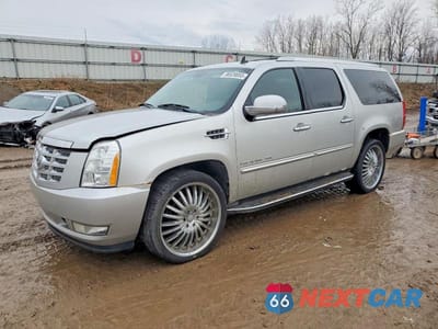 2011 CADILLAC ESCALADE ESV LUXURY 1GYS4HEF8BR279053 - główne zdjęcie licytacji z USA - miniatura