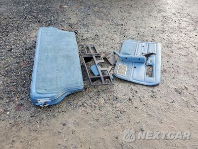 Zdjęcie 13 z 14 samochodu: 1987 JEEP CHEROKEE LAREDO VIN:1JCML7843HT135622 - miniatura