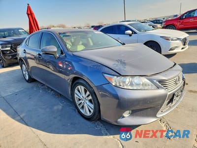 Czwarte zdjęcie samochodu z boku: 2015 LEXUS ES 350 BASE VIN:JTHBK1GG9F2201810 - miniatura