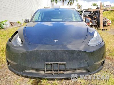 Piąte zdjęcie samochodu w środku: 2023 TESLA MODEL Y VIN:7SAYGDEF6PF666975 - miniatura