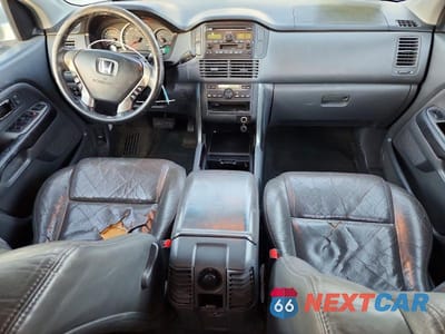 Zdjęcie 8 z 13 samochodu: 2003 HONDA PILOT EXL VIN:2HKYF18573H527161 - miniatura