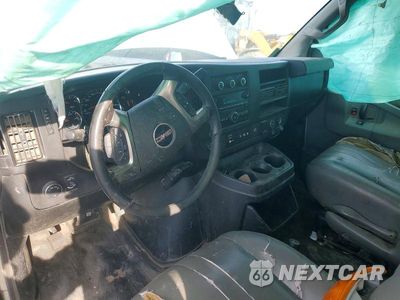Zdjęcie 8 z 13 samochodu: 2017 GMC SAVANA G3500 LS VIN:1GJZ7NFG4H1214752 - miniatura