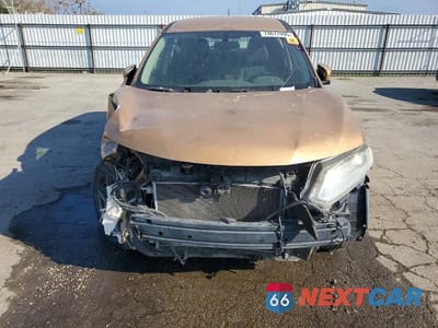 Piąte zdjęcie samochodu w środku: 2015 NISSAN ROGUE S VIN:KNMAT2MT8FP504923 - miniatura