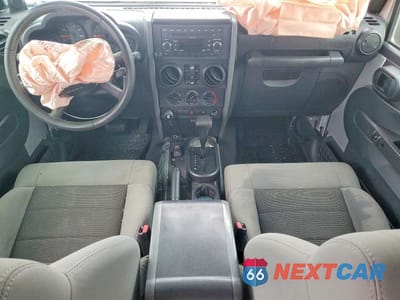 Zdjęcie 8 z 13 samochodu: 2008 JEEP WRANGLER UNLIMITED X VIN:1J4GB39138L610811 - miniatura
