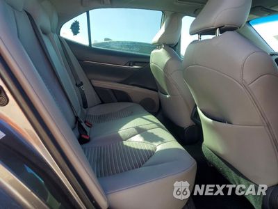 Zdjęcie 10 z 13 samochodu: 2018 TOYOTA CAMRY L VIN:4T1B11HK5JU616087 - miniatura
