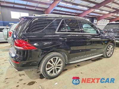 Trzecie zdjęcie samochodu z tyłu: 2018 MERCEDES-BENZ GLE 550E 4MATIC VIN:4JGDA6DB7JB034936 - miniatura