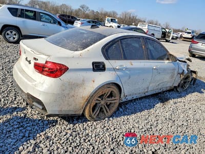 Trzecie zdjęcie samochodu z tyłu: 2018 BMW M3 VIN:WBS8M9C54J5L71694 - miniatura