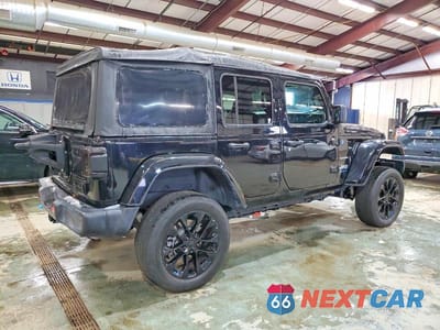 Trzecie zdjęcie samochodu z tyłu: 2023 JEEP WRANGLER SAHARA 4XE VIN:1C4JJXP67PW696061 - miniatura