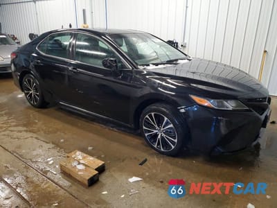Czwarte zdjęcie samochodu z boku: 2018 TOYOTA CAMRY VIN:4T1B11HK5JU112929 - miniatura