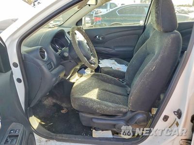 Zdjęcie 7 z 13 samochodu: 2014 NISSAN VERSA S VIN:3N1CN7AP2EL822847 - miniatura