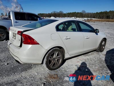 Trzecie zdjęcie samochodu z tyłu: 2014 VOLVO S60 T5 VIN:YV1612FS9E2298114 - miniatura