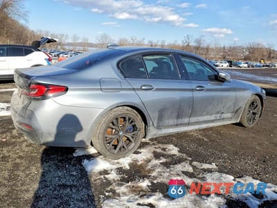 Trzecie zdjęcie samochodu z tyłu: 2022 BMW 530 XI VIN:WBA13BJ01NWX57691 - miniatura