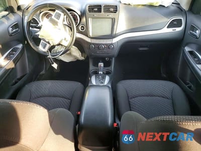 Zdjęcie 8 z 12 samochodu: 2019 DODGE JOURNEY SE VIN:3C4PDCBG1KT873065 - miniatura