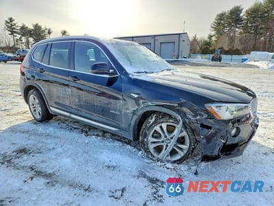 Czwarte zdjęcie samochodu z boku: 2017 BMW X3 XDRIVE28I VIN:5UXWX9C55H0T08082 - miniatura
