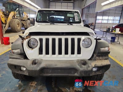 Piąte zdjęcie samochodu w środku: 2018 JEEP WRANGLER UNLIMITED SPORT VIN:1C4HJXDN7JW278505 - miniatura