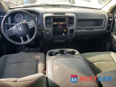 Zdjęcie 8 z 11 samochodu: 2017 RAM 1500 ST VIN:3C6RR6KT1HG504661 - miniatura