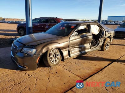 2016 CHRYSLER 300 LIMITED 2C3CCAAG0GH206693 - główne zdjęcie licytacji z USA - miniatura