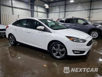 Czwarte zdjęcie samochodu z boku: 2016 FORD FOCUS SE VIN:1FADP3FE0GL379873 - miniatura