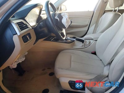 Zdjęcie 7 z 12 samochodu: 2014 BMW 320 I VIN:WBA3B1G53ENS77781 - miniatura