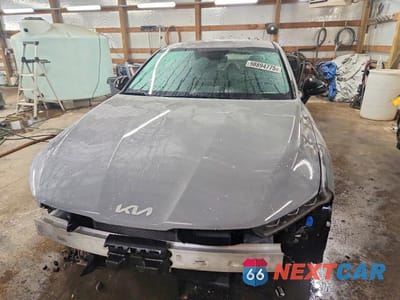 Piąte zdjęcie samochodu w środku: 2024 KIA K5 GT LINE VIN:5XXG64J21RG254980 - miniatura