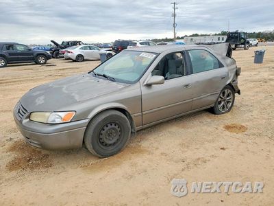 1999 TOYOTA CAMRY LE 4T1BG22K3XU411972 - główne zdjęcie licytacji z USA - miniatura