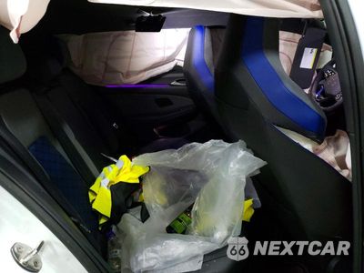 Zdjęcie 10 z 12 samochodu: 2025 VOLKSWAGEN GOLF R VIN:WVWEB7CD1SW216768 - miniatura