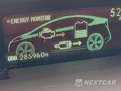 Zdjęcie 8 z 10 samochodu: 2011 TOYOTA PRIUS VIN:JTDKN3DU9B1432060 - miniatura