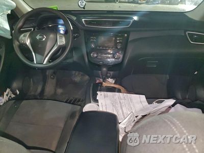 Zdjęcie 8 z 13 samochodu: 2016 NISSAN ROGUE S VIN:KNMAT2MV6GP631642 - miniatura