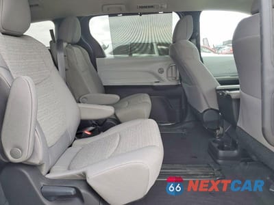 Zdjęcie 11 z 13 samochodu: 2025 TOYOTA SIENNA LE VIN:5TDKSKFC2SS194675 - miniatura