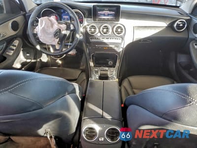 Zdjęcie 8 z 13 samochodu: 2015 MERCEDES-BENZ C 300 4MATIC VIN:55SWF4KB4FU027855 - miniatura