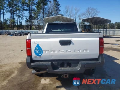 Zdjęcie 6 z 11 samochodu: 2024 TOYOTA TACOMA SR VIN:3TYJDAKN9RT007857 - miniatura