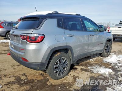 Trzecie zdjęcie samochodu z tyłu: 2019 JEEP COMPASS TRAILHAWK VIN:3C4NJDDB2KT592884 - miniatura
