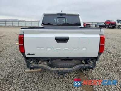 Zdjęcie 6 z 12 samochodu: 2024 TOYOTA TACOMA TRD SPORT VIN:3TYLB5JN6RT047482 - miniatura