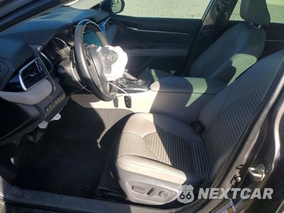 Zdjęcie 7 z 12 samochodu: 2018 TOYOTA CAMRY L VIN:4T1B11HK5JU616087 - miniatura