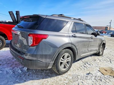 Trzecie zdjęcie samochodu z tyłu: 2021 FORD EXPLORER XLT VIN:1FMSK8DH5MGA67025 - miniatura