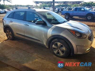 Czwarte zdjęcie samochodu z boku: 2018 KIA NIRO LX VIN:KNDCM3LD1J5212623 - miniatura